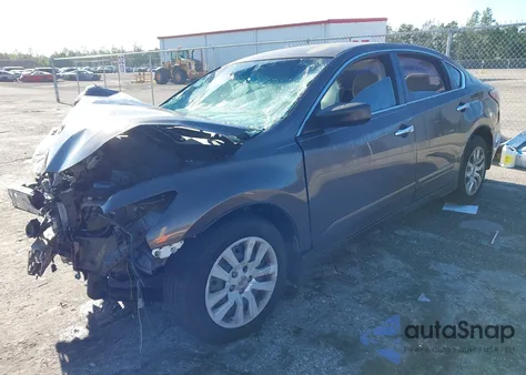 2015 Nissan Altima 2.5 S z USA, uszkodzony, nr VIN 1N4AL3AP3FN363824